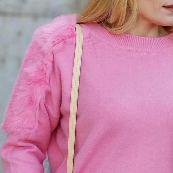 Pink Sweater Top With Fur Trim - Picture 4 of 4